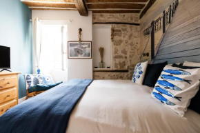 06BY1 Beautiful renovated duplex - historic center Vence